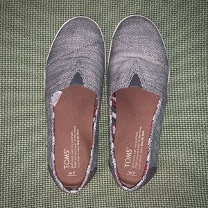 Toms sneakers